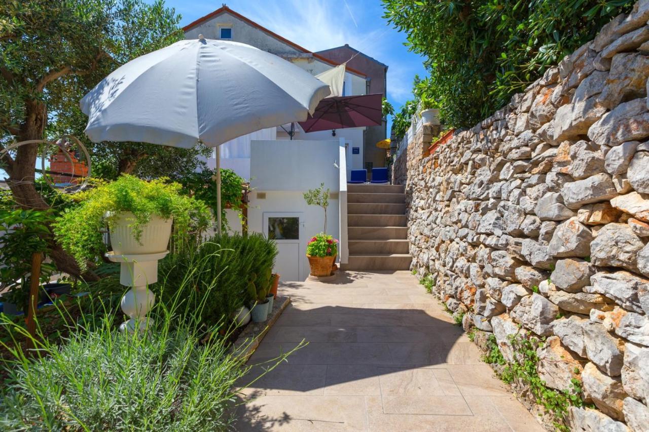 Apartments Valeria, Mali Lošinj Exteriör bild