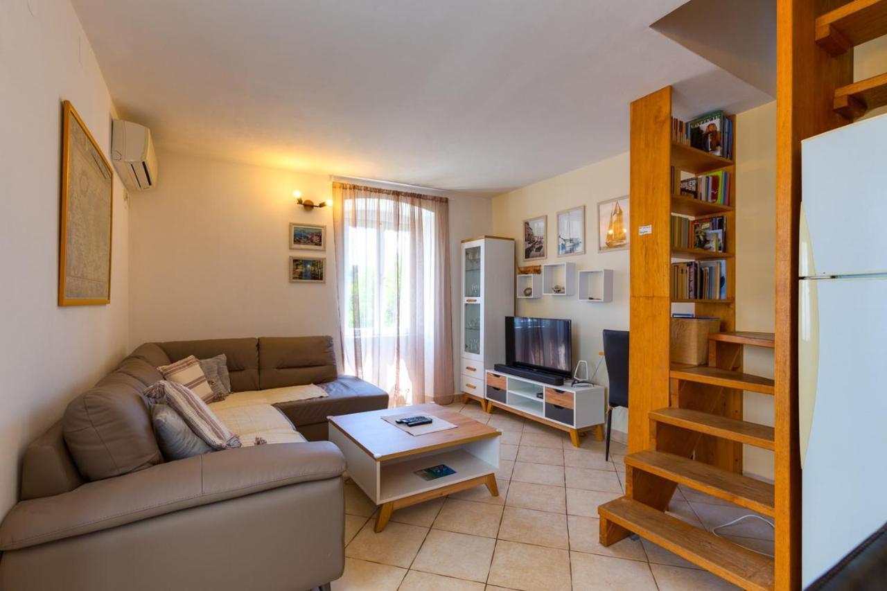 Apartments Valeria, Mali Lošinj Exteriör bild